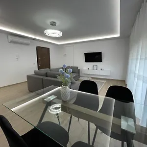 تحقق من التوفر