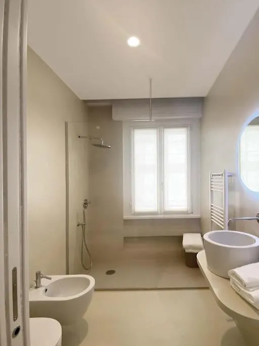 The Window On The Theatre And The Cathedral - Luxury Apartment كومو إيطاليا