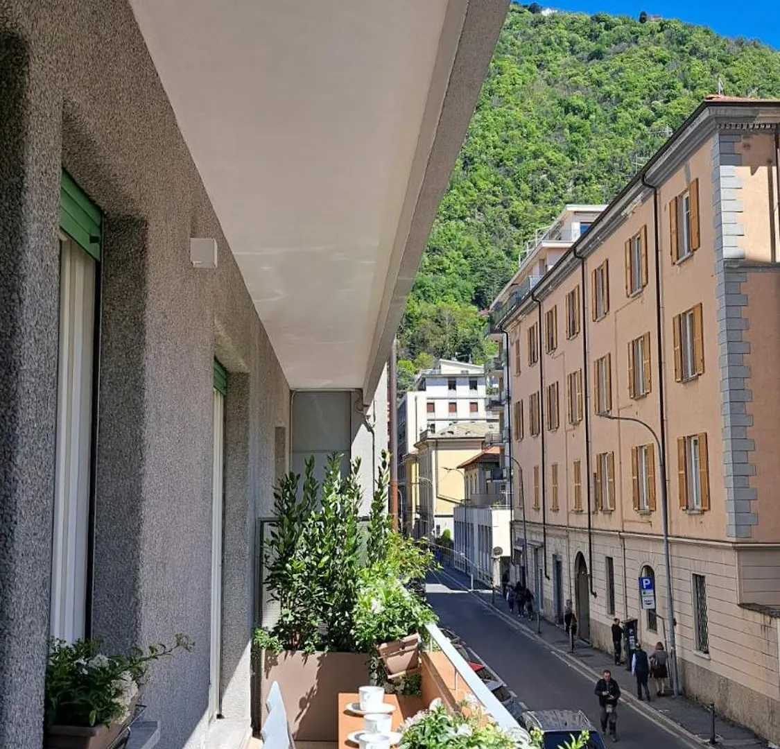 The Window On The Theatre And The Cathedral - Luxury Apartment كومو