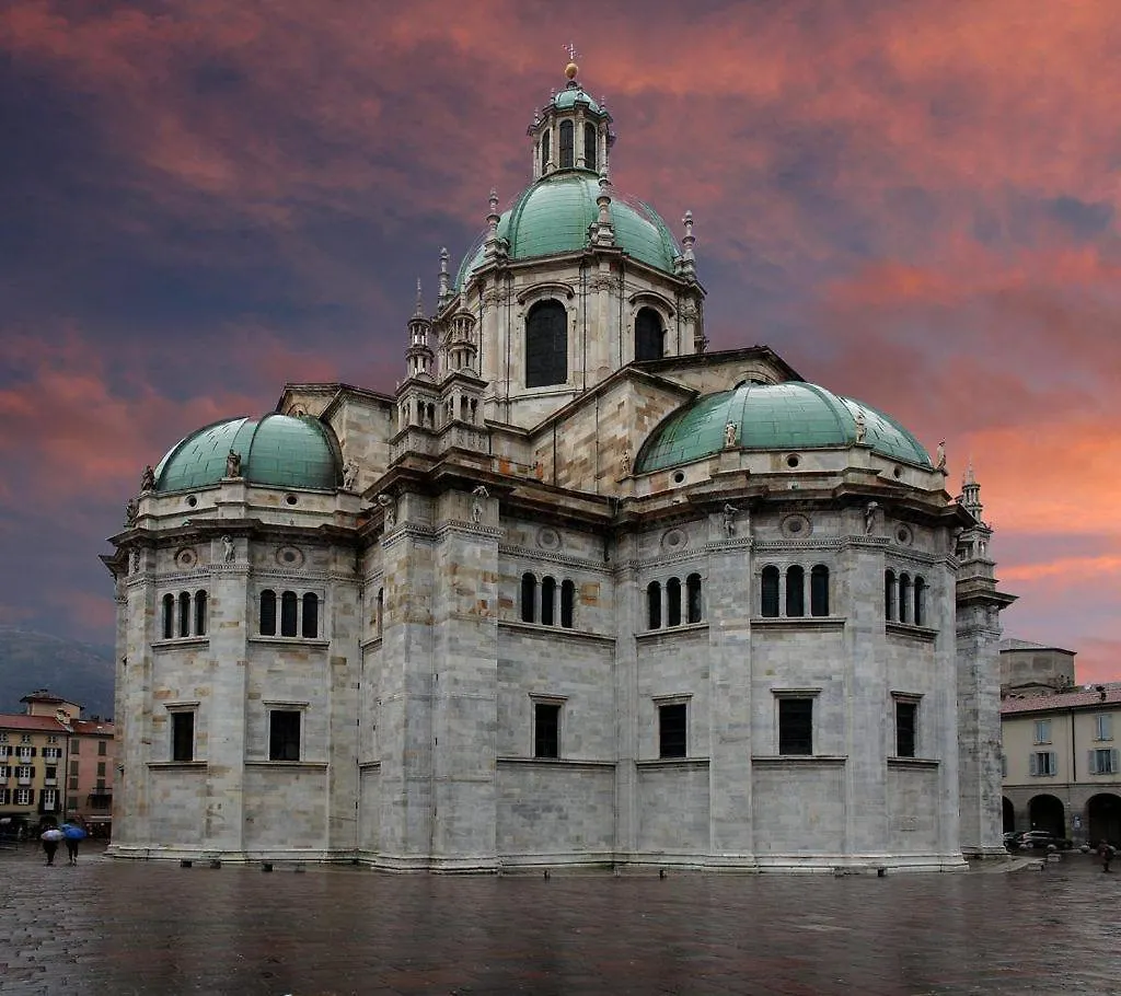 The Window On The Theatre And The Cathedral - Luxury Apartment كومو
